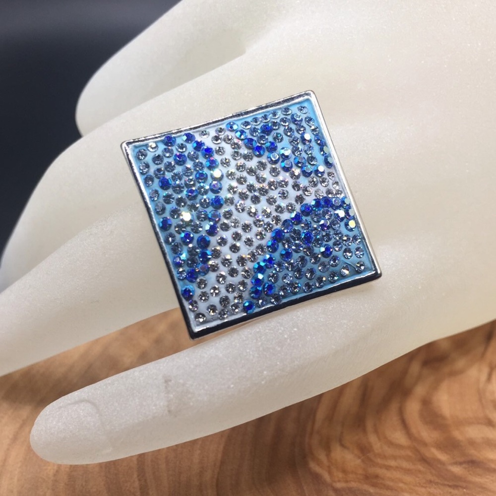 Crystal ring